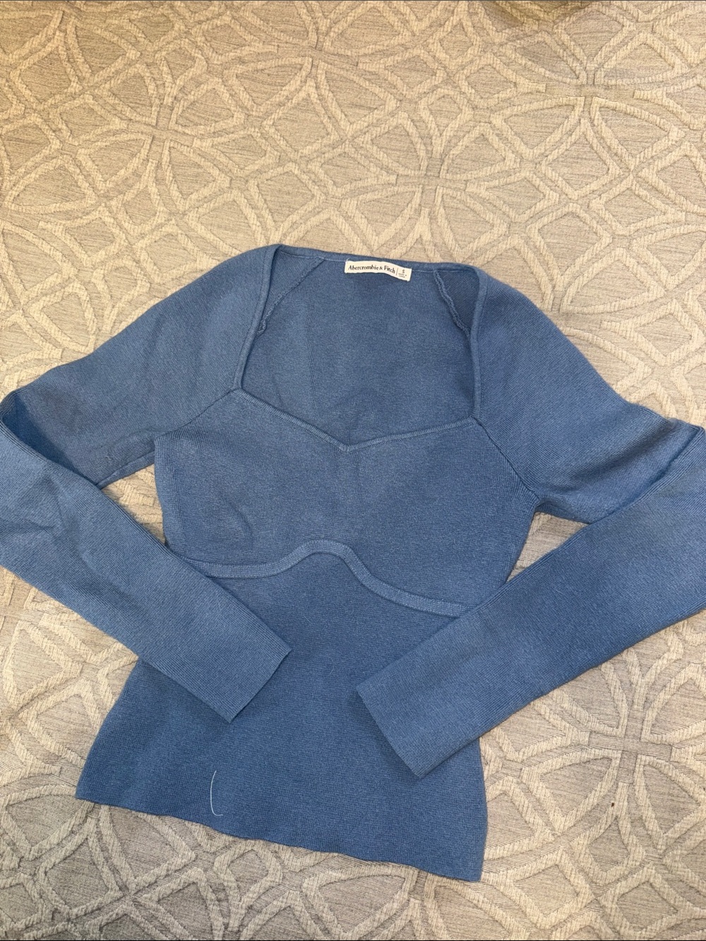 Women’s Long-Sleeve Slim Sweetheart Neck Sweater